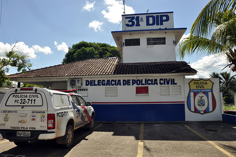Delegacia de Polícia: suspeito foi baleado em troca de tiros com PMs em Iranduba (Foto: Erlon Rodrigues/PC-AM Secom)