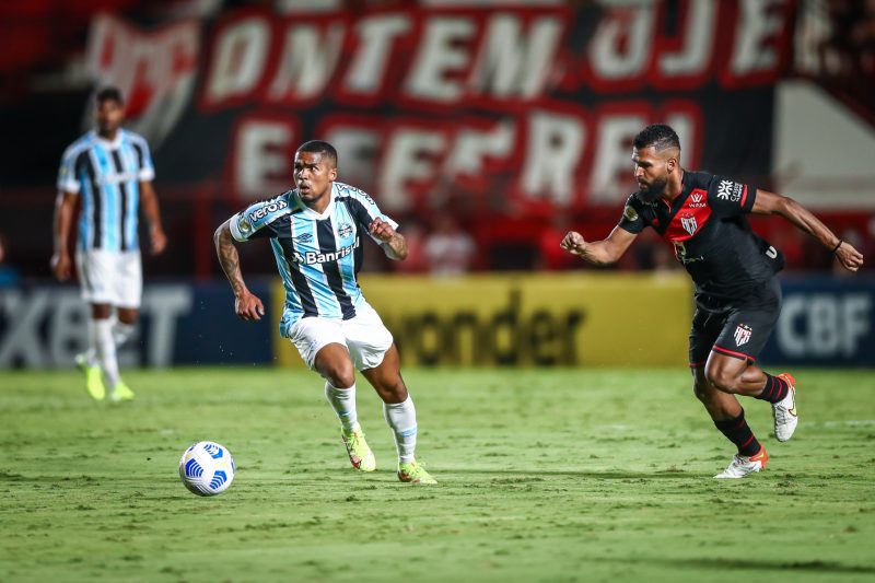Grêmio perdeu em casa para o Atlético (GO) e fica mais próximo do rebaixamento (Foto: Lucas Uebel/Grêmio FBPA)