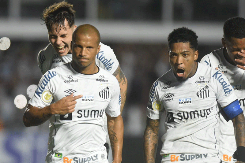 Marinho (à direita) marcou na vitória do Santos (Foto: Ivan Storti/Santos FC)