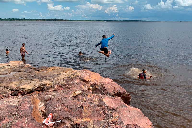 Salto nas pedras