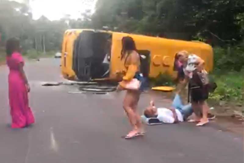 acidente com ônibus