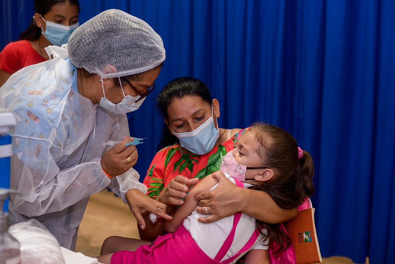 Vacinação de crianças em Manaus