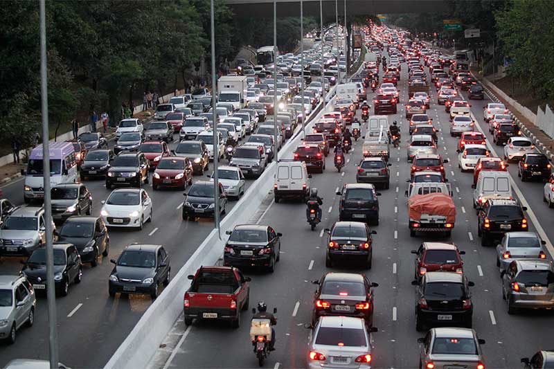 Trânsito em São Paulo: clonagem de veículos gerou prejuízo de R$ 500 milhões (Foto: Oswaldo Corneti/Fotos Públicas)