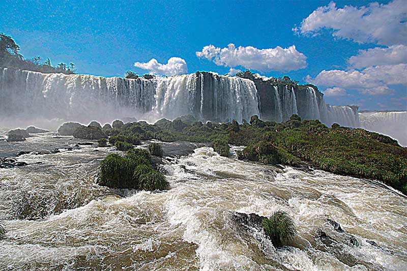 Cataratas de Foz do Iguaçu sertá administrada por empresa (Foto: Gisele Pimenta/FramePhoto/Folhapress)