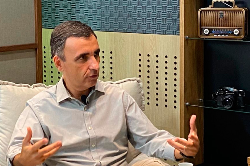 Augusto Rocha, professor da Ufam em entrevisa ao programa O A da Questão (Foto: Reprodução/YouTube)