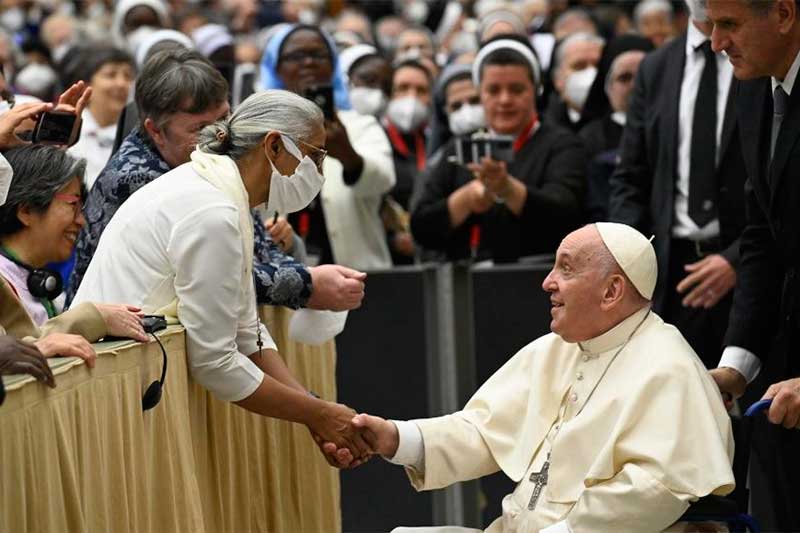 Papa Francisco atendeu público em cadeira de rodas (Foto: Vatican Media/Divulgação)