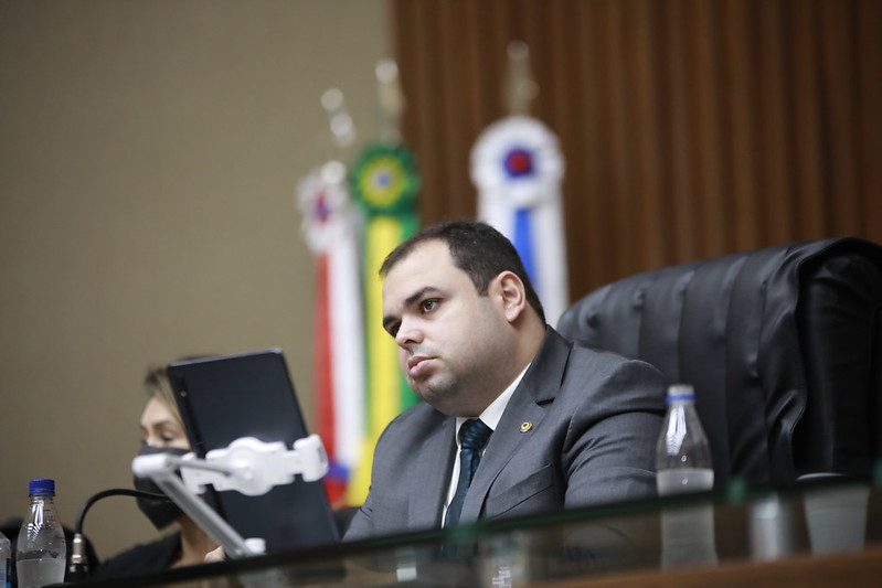 Deputado Roberto Cidade não respondeu indagação sobre colega de plenário (Foto: Danilo Mello/ALE-AM)