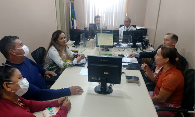 Em reunião de conciliação, família de trabalhador e empresa fecharam acordo (Foto: Renard Batista/TRT-11)