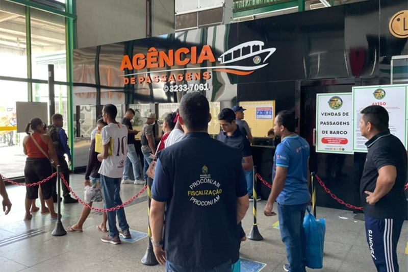 Agentes do Procon inspecionaram empresas no Porto de Manaus (Foto: Procon/Divulgação)