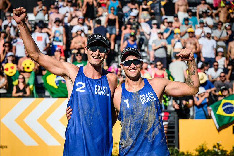 André e George ganharam o bronze (Foto: FIVB/Divulgação)