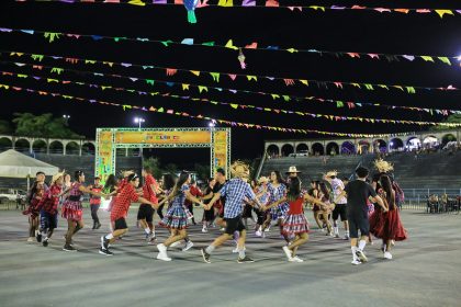 Dançarinos no festival folclórico: custo milionário (Foto: Antônio Pereira/Semcom)