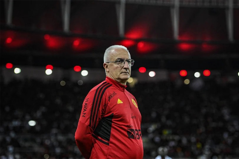 Dorival Junior está fora do jogo na Colômbia (Foto: Marcelo Cortes/Flamengo)