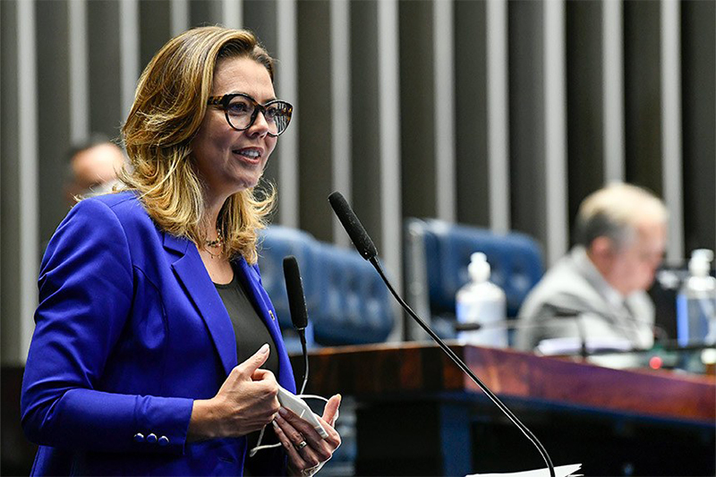 Senadora Leila Barros: projeto busca transparência nos recursos para o esporte (Foto: Roque de Sá/Agência Senado)
