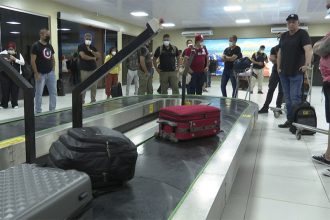 Aeroporto Júlio Belém: recorde de voos em Parintins (Foto: Edson Aquino/Secom)