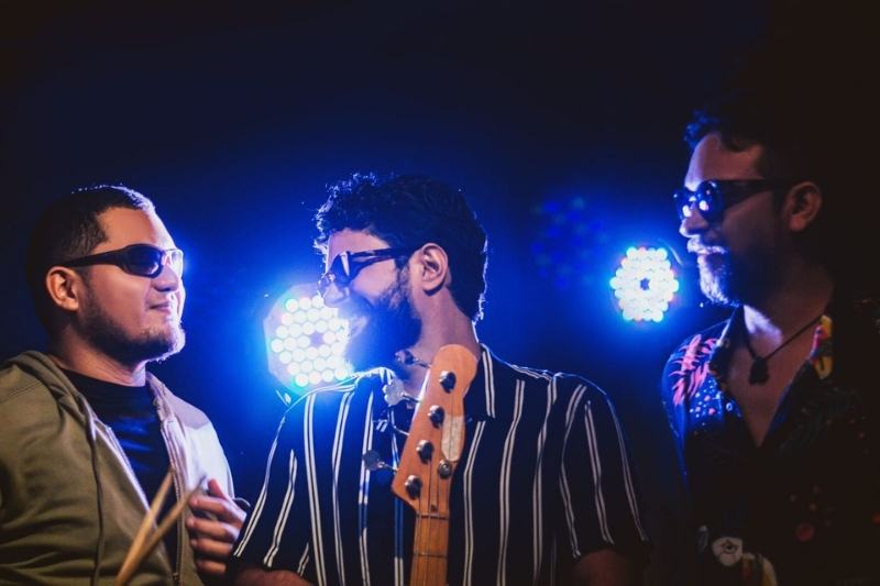 A cumbia do trio Agenor, Agostinho e Léo foi a primeira música escolhida para o projeto de remix (Foto: Divulgação)