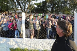 Declaração de Bolsonaro ocorreu n cercadinho do Alvorada (Foto: Isac Nóbrega/PR)