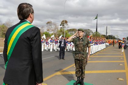 Jair Bolsonaro e o Exército