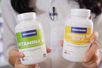 Frascos de vitamina D: consumo só com orientação médica (Foto: YouTube/Reprodução)