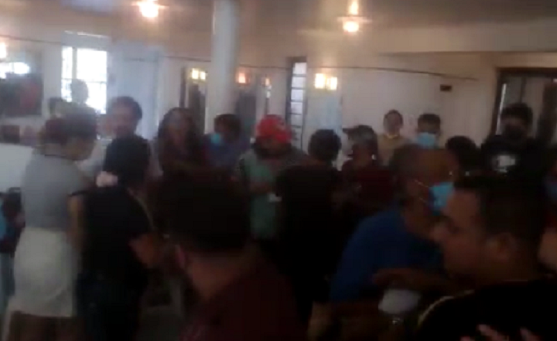 Reuni&atilde;o do PSOL para definir candidatura terminou em confus&atilde;o (Foto: Reprodu&ccedil;&atilde;o)