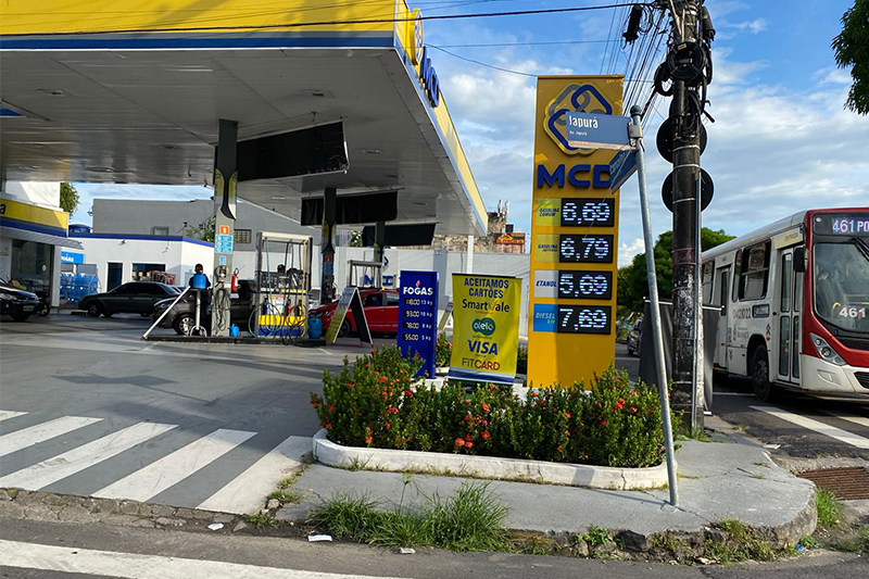 Litro da gasolina em Manaus custa R$ 6,89, em média (Foto: Murilo Rodrigues/ATUAL)