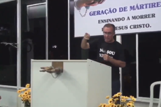 Pregação de 'pastor' contra membros do STF (Foto: Reprodução/Twitter)