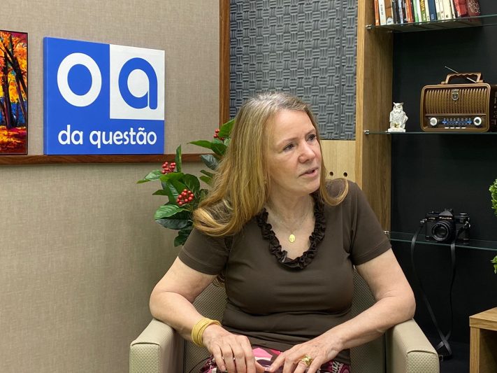 Vanessa Grazziotin foi entrevistada do programa O A da Questão (Foto: Murilo Rodrigues/ATUAL)