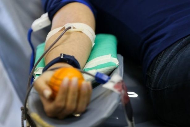 Para estar apto, beneficiário deve passar por entrevista com juiz e fazer exames clínicos no Hemoam (Foto: MArcelo Camargo/ABr)