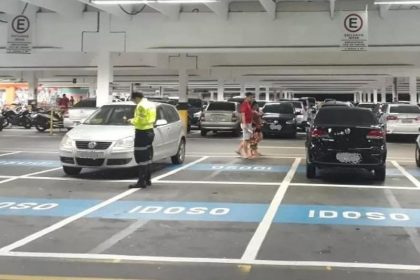 A proposta tem como alvo os motoristas que continuam a cometer esse tipo de infração (Foto: Divulgação/Manaustrans)