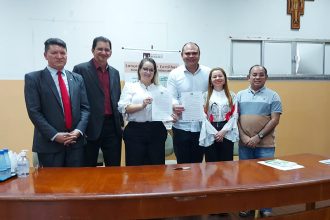 Carol Braz assinou carta pela boa governança (Foto: Assessoria/Divulgação)