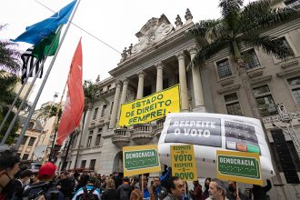 Manifestação na USP: defesa da democracia (Foto: Isaac Fontana/CJPRess/Folhapress)