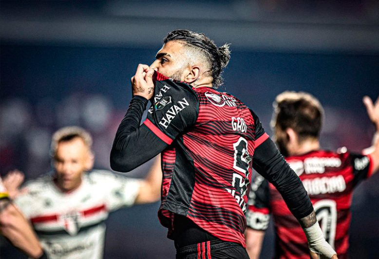 Flamengo fecha patrocínio para as mangas da camisa