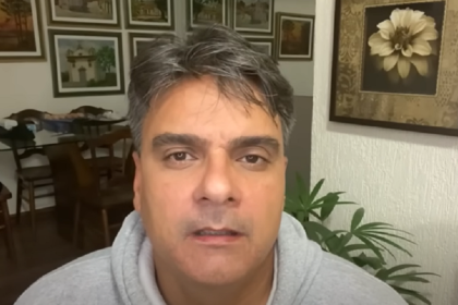 Guilherme de Pádua pede perdão a Gloria Perez (Foto: Reprodução/YouTube)