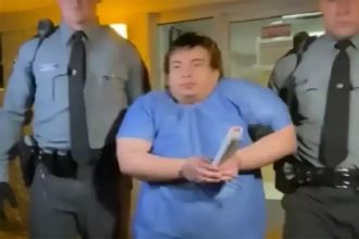 Adrian Oswaldo Sura Reyes foi preso pela polícia (Foto: YouTube/Reprodução)