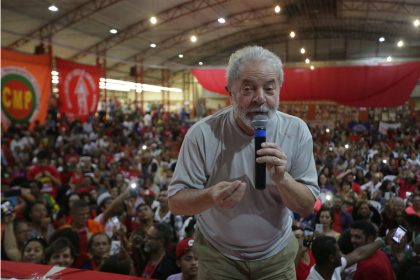 Lula defende manter empresas estatais (Foto: Paulo Pinto/AGPT)