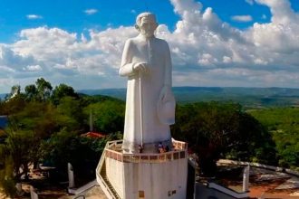 Estátua de Padre Cícero