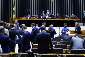 Sessão da Câmara dos Deputados de 2 de agosto (Foto: Pablo Valadares/Câmara dos Deputados)