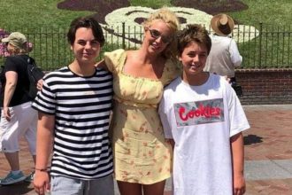 Segundo Kevin, os filhos, Jayden e Sean, tomaram a decisão de não ir ao casamento de Britney Spears (Foto: Reprodução/Instagram)