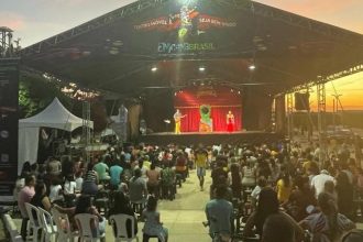 O palco móvel do projeto "Emcena Brasil" contará com apresentações culturais para adultos e crianças (Foto: Divulgação)