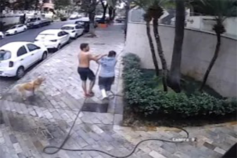 Câmeras de segurança registraram cena de Rafael Birro com faxineira (Foto: Redes sociais/Reprodução)