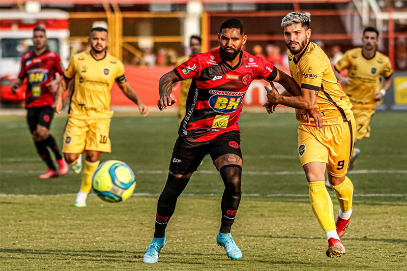 Amazonas (de amarelo) perdeu em Pouso Alegre e terá que vencer em Manaus (Foto: João Normando/Amazonas FC)