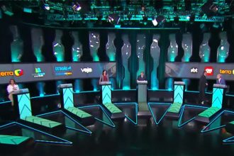 Debate no SBT foi sem a presença de Lula (Foto: SBT/Divulgação)