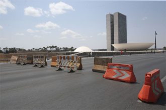Esplanada dos Ministérios está isolada para desfile desta quarta (Foto: Antonio Cruz/ABr)