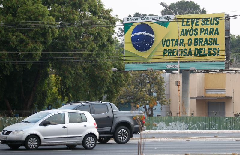 Bolsonaro outdoors