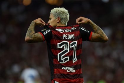 Pedro foi novamente decisivo na vitória do Flamengo (Foto: Marcelo Cortes/CRF)