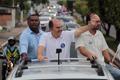 O candidato Ricardo Nicolau esteve em Manacapuru neste sábado, dia 17 (Foto: Divulgação/Marcelo Cadilhe)