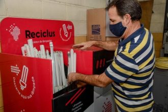 Reciclus quer ampliar adesão do comércio como ponto de coleta em cinco cidades amazonenses e evitar o descarte no lixo comum (Foto: Reprodução/Facebook)