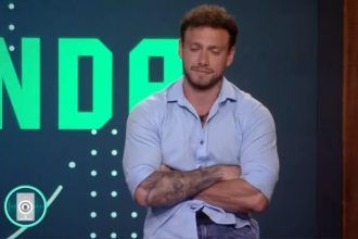 Vini Büttel foi eliminado de A Fazenda na noite desta quinta (Foto: TV Record/Reprodução)