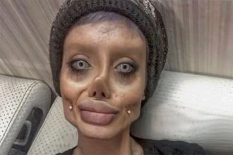 Angelina Lolie Zumbi mostrou o rosto pela primeira vez (Foto: Instagram/Reprodução)