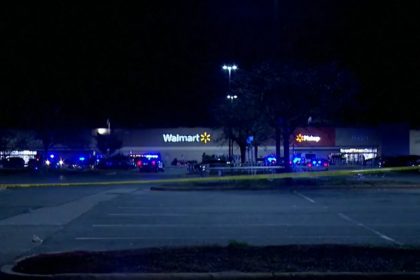Homem entrou no Walmart e começou a atirar nos consumidores (Foto: YouTube/Reprodução)