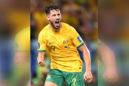 Leckie marcou o gol da vitória da Austrália (Foto: Reprodução/Twitter/@fifaworldcup_pt)